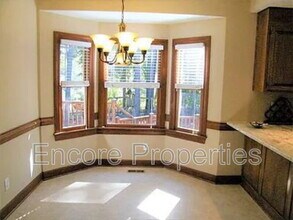 106 Whispering Pines Ct in Cary, NC - Building Photo - Building Photo