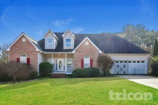 326 Henderson Lake Dr SW in Loganville, GA - Building Photo