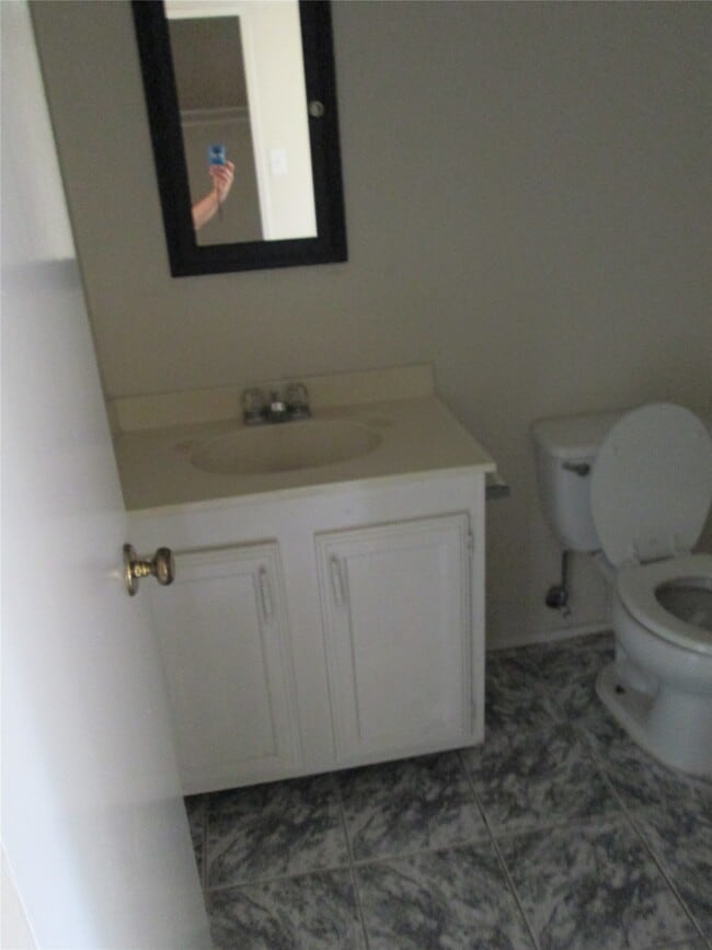 6818 Glenstein Dr in Houston, TX - Building Photo - Building Photo