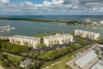 Broadview Intracoastal Place in Jupiter, FL - Building Photo - Building Photo