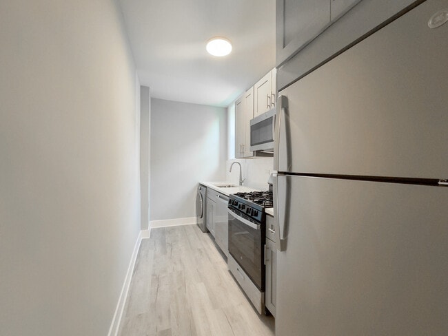 369 Hazel Ave, Unit A2 in Glencoe, IL - Foto de edificio - Building Photo