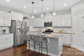 7019 Hamilton Mill Dr in Waxhaw, NC - Building Photo - Building Photo