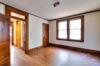 25 W Charlotte Ave in Sumter, SC - Building Photo - Building Photo