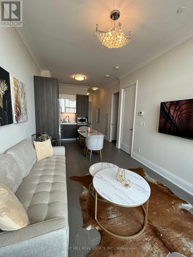 396 Hwy 7 in Richmond Hill, ON - Building Photo - Building Photo