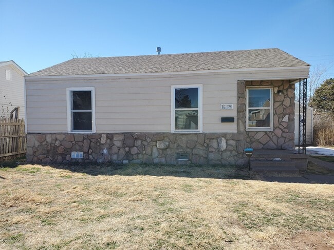 1617 Nix St in Amarillo, TX - Foto de edificio - Building Photo