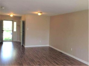 3024 Juniper Ln in Phoenixville, PA - Foto de edificio - Building Photo