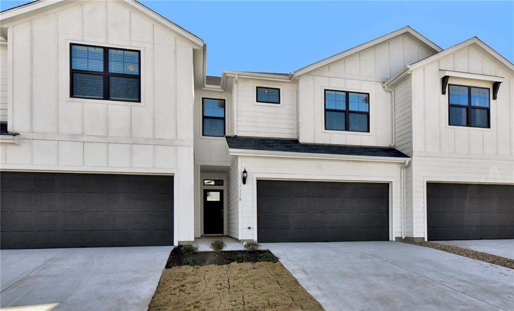 111 Amber Fields Trail in Mustang Ridge, TX - Building Photo