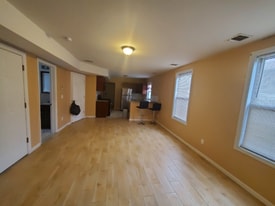 81 Summer Ave in Newark, NJ - Building Photo