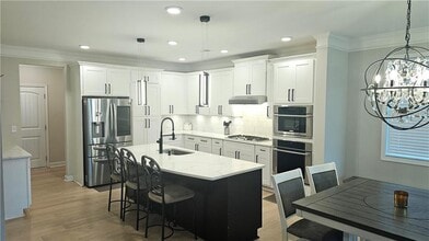 437 Hathaway Ave in Woodstock, GA - Building Photo - Building Photo