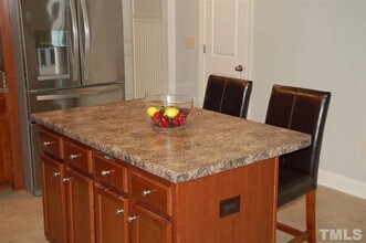 Room in House on Windy Creek Ln in Apex, NC - Building Photo - Building Photo