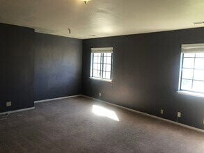 445 Broadway, Unit A in Millbrae, CA - Building Photo - Building Photo