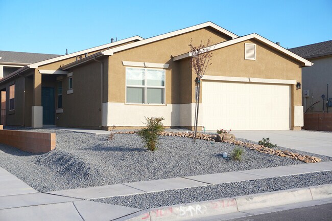 5913 Colfax Pl NE in Rio Rancho, NM - Building Photo - Building Photo