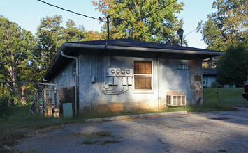 Glendale Gardens in Scottdale, GA - Foto de edificio - Building Photo