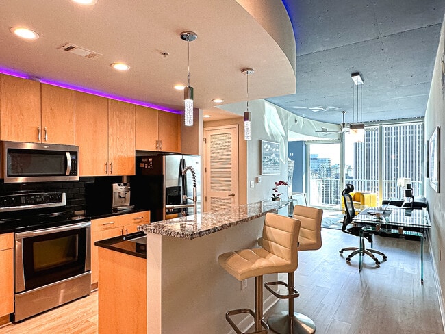 777 N Ashley Dr, Unit 1904 in Tampa, FL - Foto de edificio - Building Photo