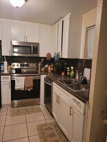 4215 N University Dr, Unit 101 in Sunrise, FL - Building Photo