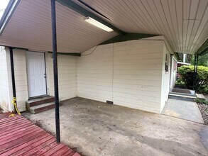 1641 Airport Dr in Tallahassee, FL - Building Photo - Building Photo