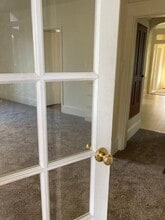 372 W Maple St, Unit First Floor in Dallastown, PA - Building Photo - Building Photo