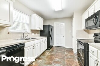 4722 San Antonio River Dr in Spring, TX - Building Photo - Building Photo
