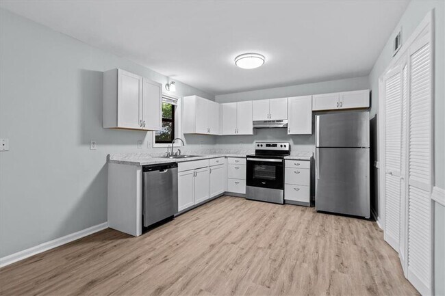 430 Booth Cir SW in Marietta, GA - Building Photo - Building Photo