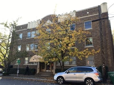 Parkhurst Apartments in Seattle, WA - Building Photo