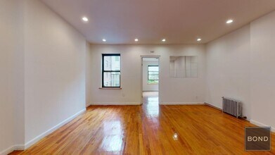 96 Third Avenue in New York, NY - Building Photo - Building Photo
