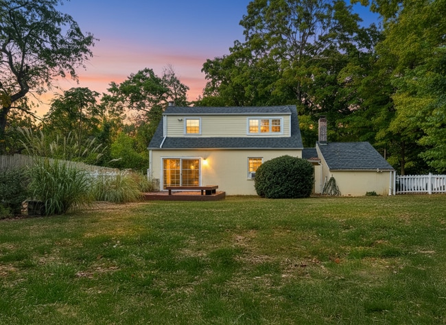 14 Long Lots Rd in Westport, CT - Building Photo - Building Photo