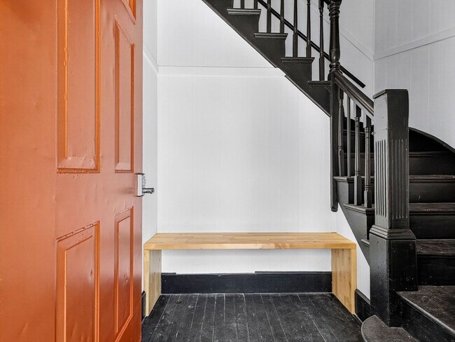 469 Medford St in Somerville, MA - Building Photo - Building Photo