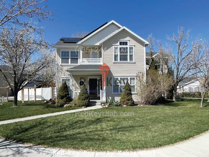 162 W 1380 N in Tooele, UT - Building Photo