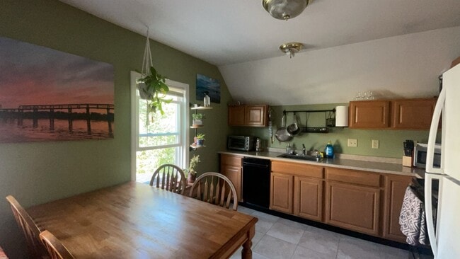 3 Middle St, Unit 2nd Floor in Nashua, NH - Building Photo - Building Photo