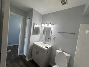 4548 Commander Dr in Orlando, FL - Building Photo - Building Photo