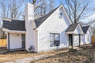 5833 S Newberry Ln in Memphis, TN - Building Photo