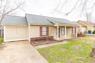 10152 Yates Dr in Olive Branch, MS - Building Photo - Building Photo