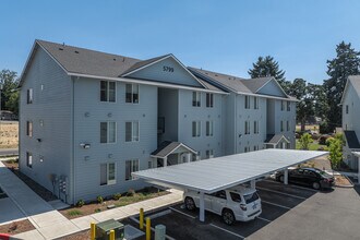 Trail Ave Apartments in Keizer, OR - Foto de edificio - Building Photo