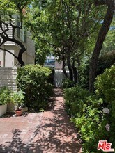222 S Spalding Dr in Beverly Hills, CA - Building Photo - Building Photo