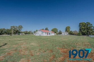 1150 60th Ave NE in Norman, OK - Building Photo - Building Photo