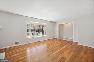 9327 Limestone Pl in College Park, MD - Foto de edificio - Building Photo