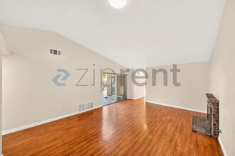 14359 Parkwood Dr in Fontana, CA - Building Photo - Building Photo