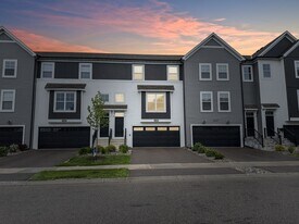 13485 Territorial Cir N in Maple Grove, MN - Building Photo