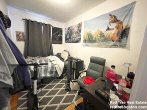 37 Hillside St, Unit 1 in Boston, MA - Foto de edificio - Building Photo