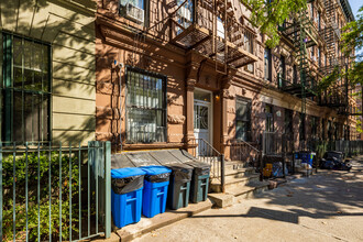 35 Morningside Ave in New York, NY - Building Photo - Building Photo