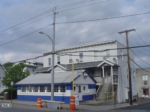 86-90 S Main St in Norwalk, CT - Building Photo - Building Photo