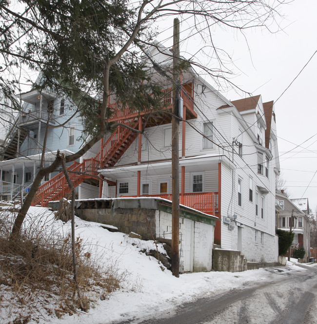 917-919 Myrtle St in Scranton, PA - Foto de edificio - Building Photo