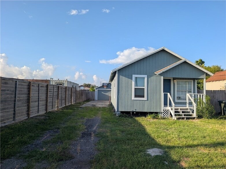 637 Jester St in Corpus Christi, TX - Building Photo