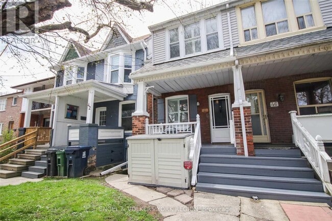 property at 44 Rhodes Ave