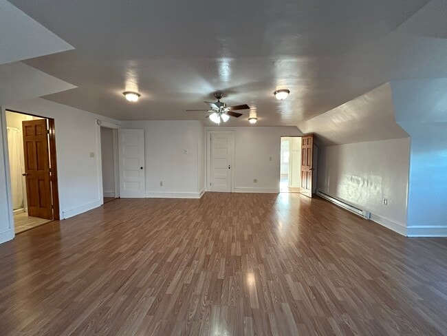 225 S Main Ave, Unit 3