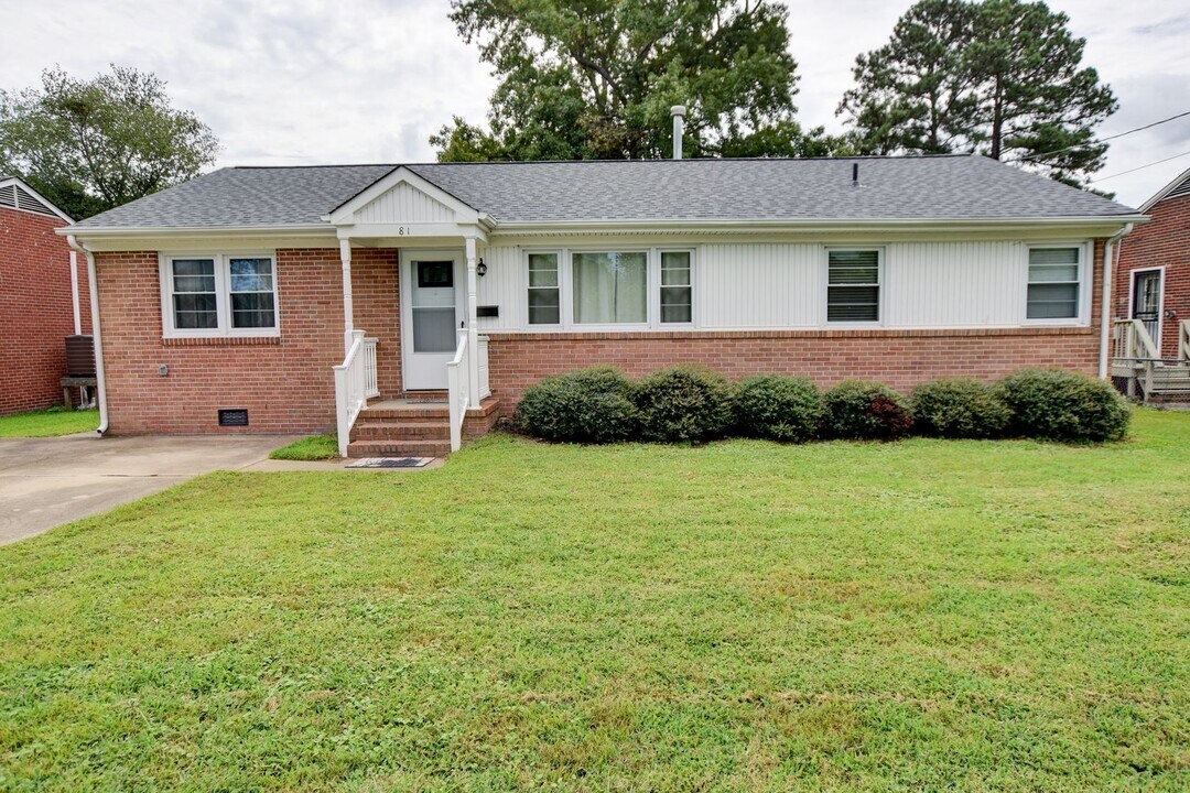 81 Joynes Rd in Hampton, VA - Building Photo