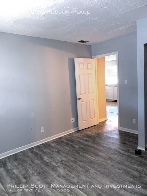 646 88th Ave N-Unit -1 in St. Petersburg, FL - Building Photo - Building Photo