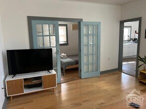 339 State St in Hudson, NY - Building Photo - Building Photo