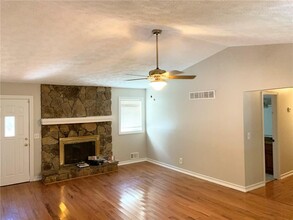 155 Trickum Hills Dr in Woodstock, GA - Building Photo - Building Photo
