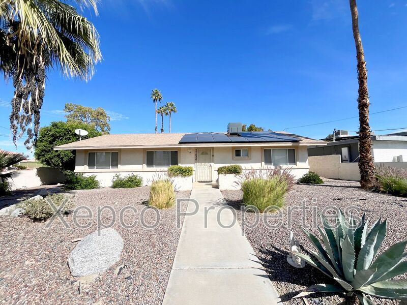 77030 Florida Ave in Palm Desert, CA - Building Photo